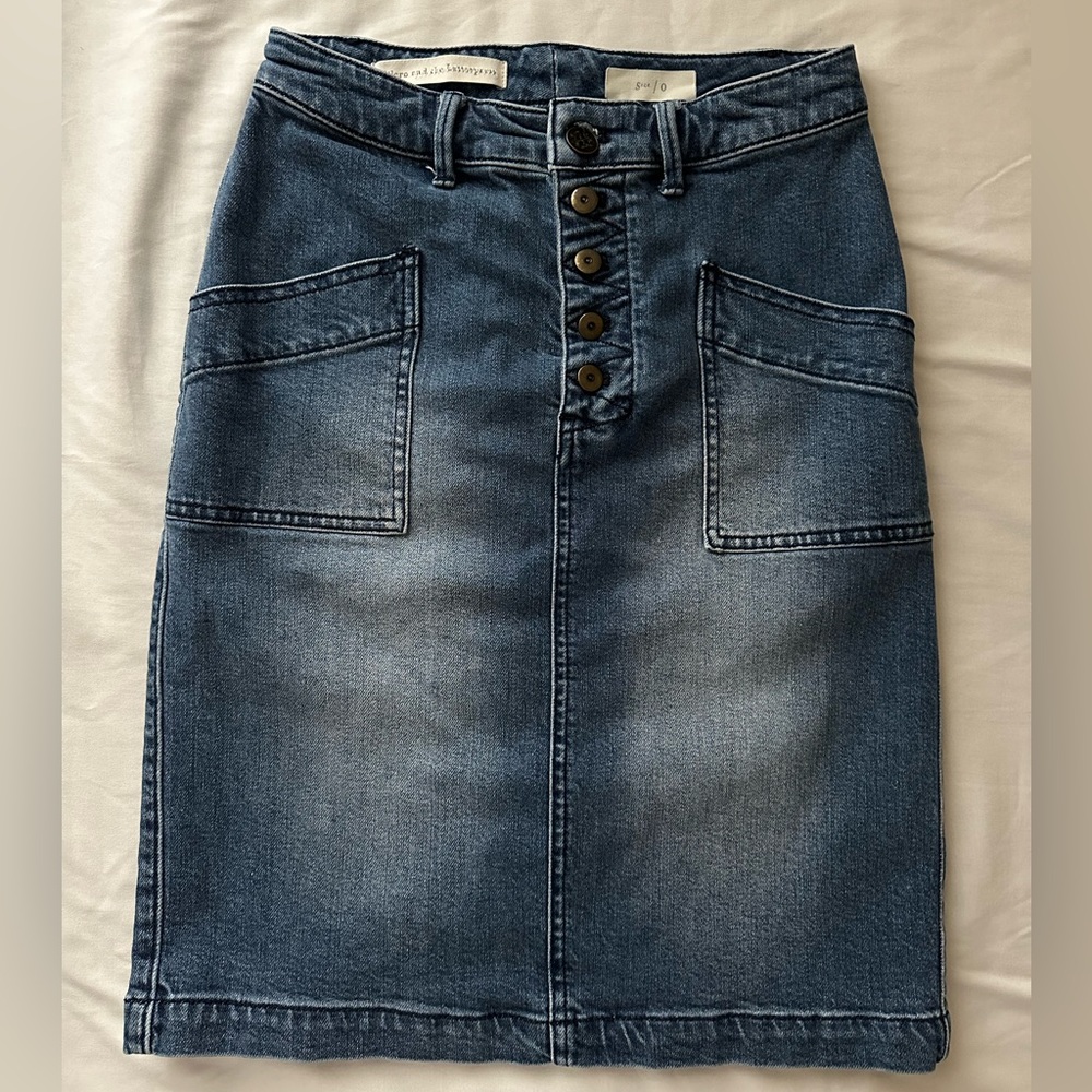 Vintage Pilcro blue jean midi skirt. Size 0